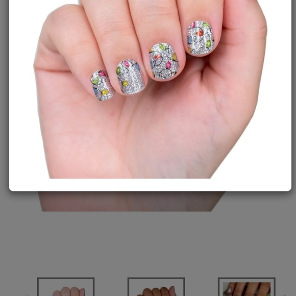 Holiday De-Light Nail Strips - Picture 3 of 3